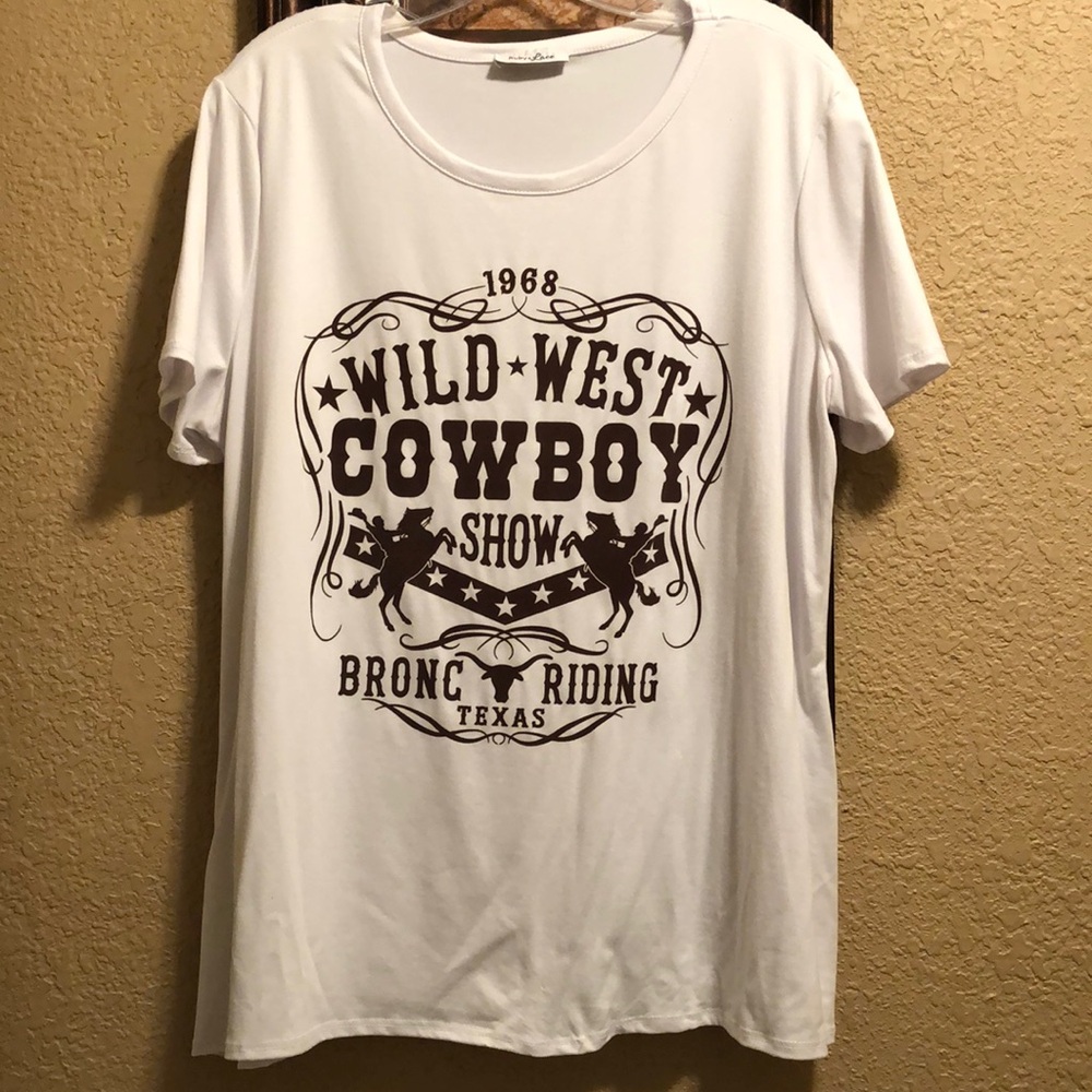 Worn once Ruby & Lace Wild West Cowboy Show Bronc Riding White/Brown T-Shirt